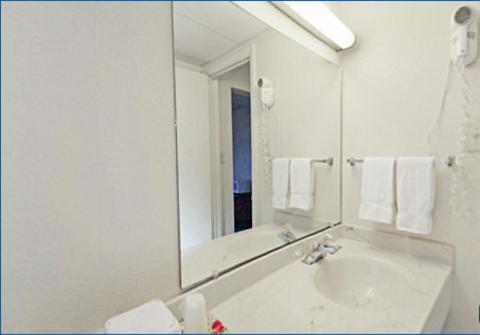 Americas Best Value Inn ווינצ'סטר חדר תמונה